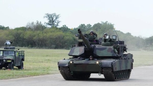 兴盛网  美国系统不外卖，自研系统没法买，“艾布兰战车”指挥仍“靠吼”